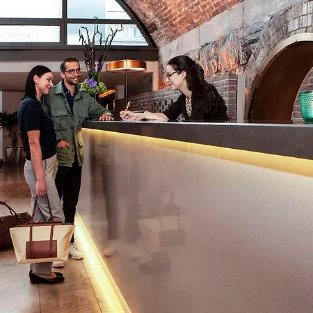 The Address Connolly 4* בריי