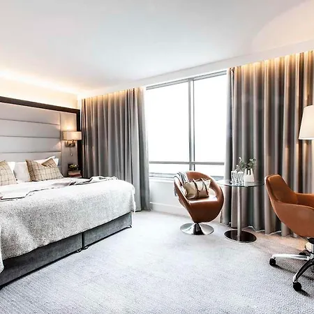 The Address Connolly מלון